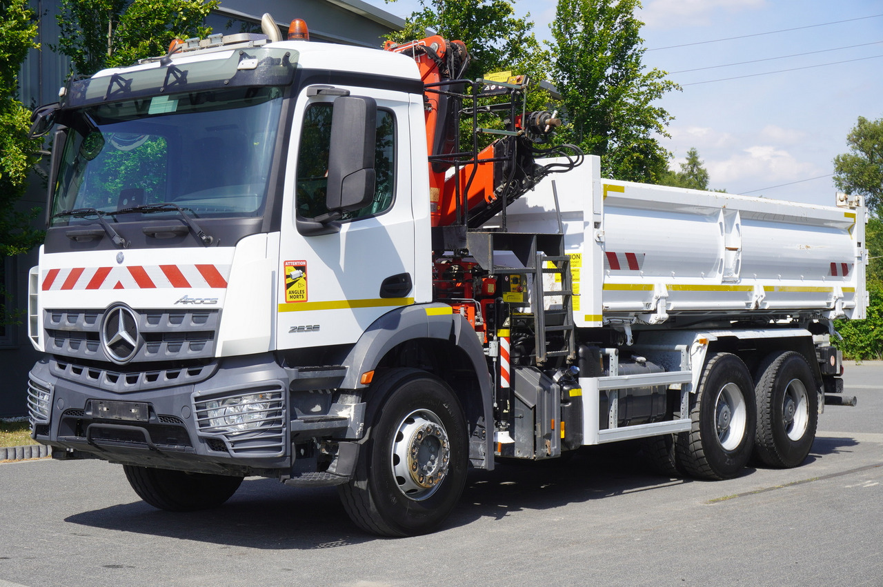 MERCEDES-BENZ AROCS 2636 / Fassi F155A.0.22 crane 6t / 120 tho. km / 3-sided dump truck / 2 x Bordmatic - شاحنة قلاب, شاحنة كرين: صورة 3 MERCEDES-BENZ AROCS 2636 / Fassi F155A.0.22 crane 6t / 120 tho. km / 3-sided dump truck / 2 x Bordmatic - شاحنة قلاب, شاحنة كرين: صورة 3