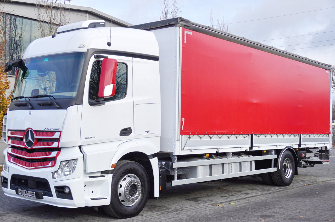 MERCEDES-BENZ Actros 1835 E6 4×2 / Curtainsider 21 pallets / tail lift 1.5t - شاحنة ستارة: صورة 1 MERCEDES-BENZ Actros 1835 E6 4×2 / Curtainsider 21 pallets / tail lift 1.5t - شاحنة ستارة: صورة 1
