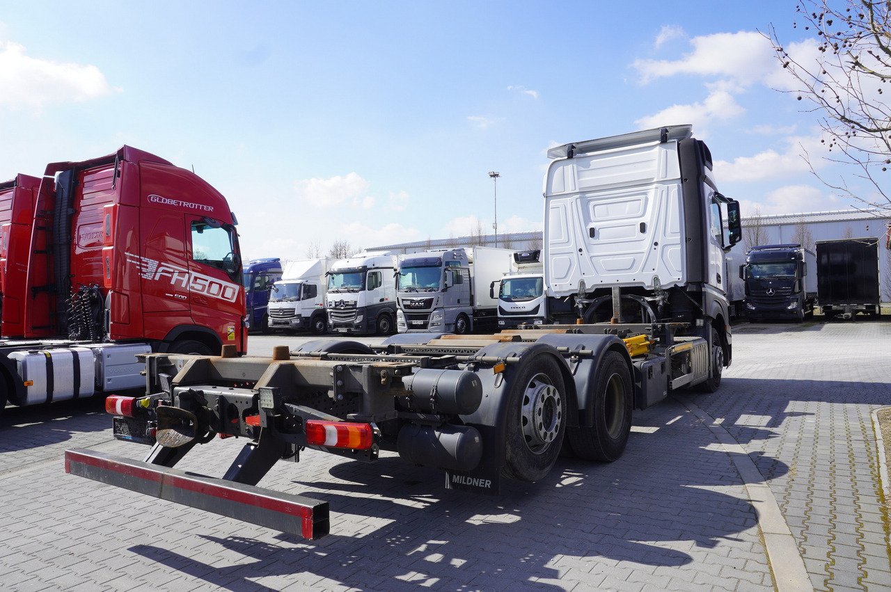 MERCEDES-BENZ Actros 2543 / BDF / Retarder / sleeping cabin - شاحنات الحاويات / جسم علوي قابل للتغيير شاحنة: صورة 5 MERCEDES-BENZ Actros 2543 / BDF / Retarder / sleeping cabin - شاحنات الحاويات / جسم علوي قابل للتغيير شاحنة: صورة 5