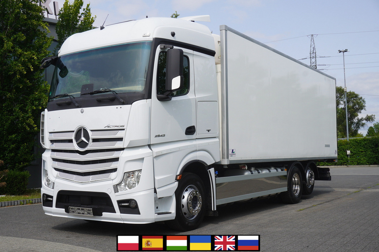 MERCEDES-BENZ Actros 2543 / Lecapitaine Refrigerator Multitemperature / Carrier Supra 950 MT - شاحنة الفريزر: صورة 1 MERCEDES-BENZ Actros 2543 / Lecapitaine Refrigerator Multitemperature / Carrier Supra 950 MT - شاحنة الفريزر: صورة 1