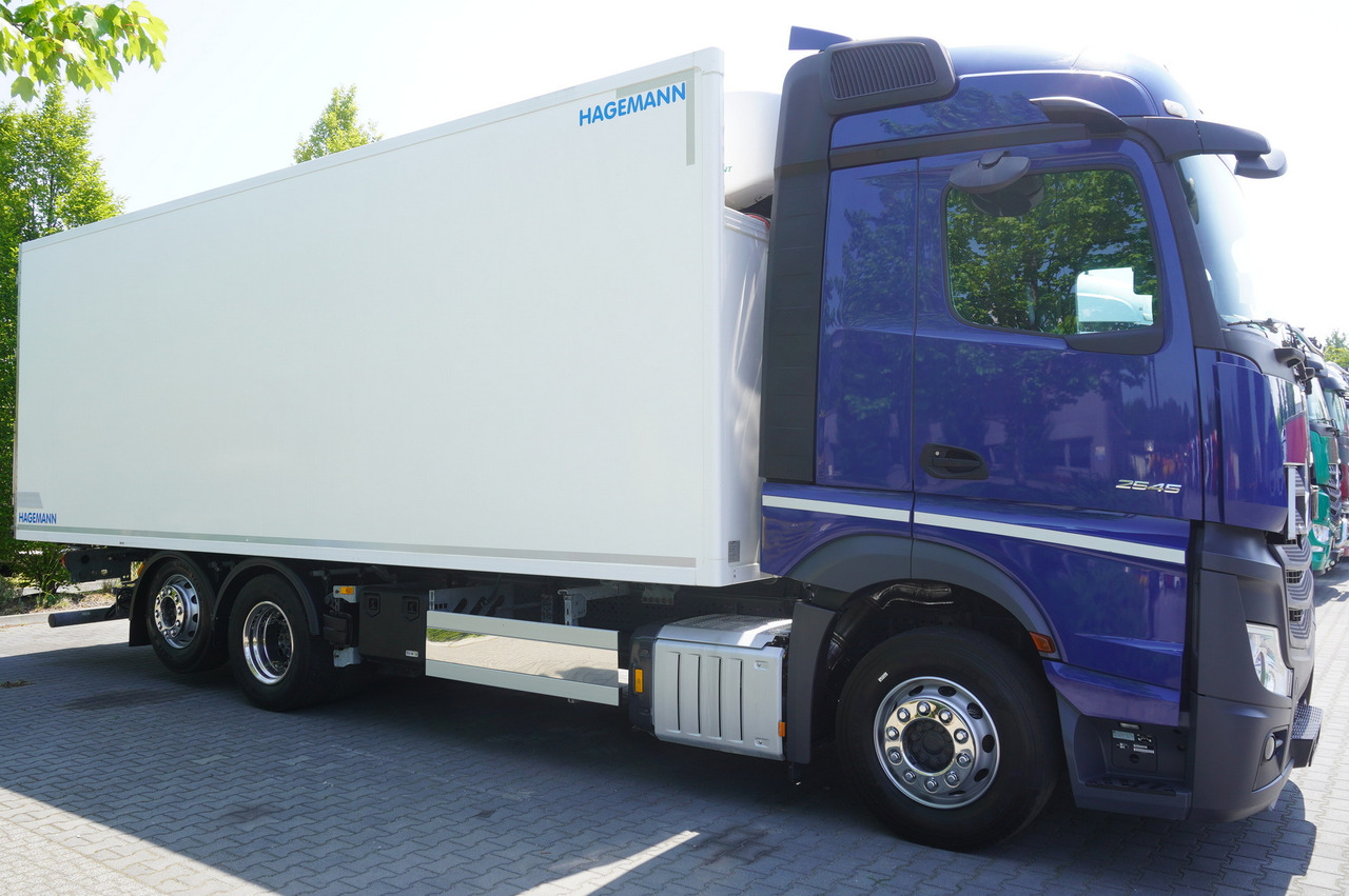 MERCEDES-BENZ Actros 2545 / 2021 / Hagemann refrigerator Multitemperature - شاحنة الفريزر: صورة 4 MERCEDES-BENZ Actros 2545 / 2021 / Hagemann refrigerator Multitemperature - شاحنة الفريزر: صورة 4