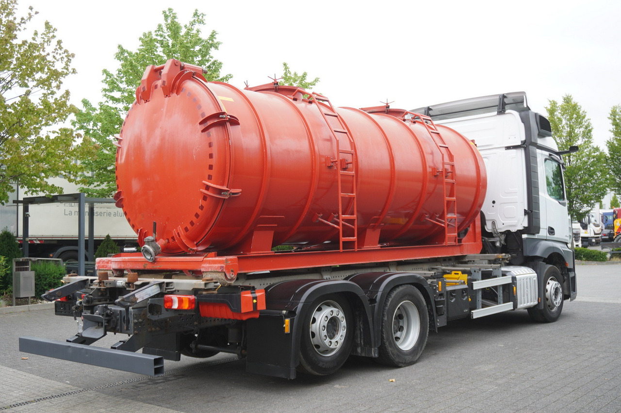 MERCEDES-BENZ Actros 2545 6 × 2 MP5 / NEW septic barrel 13000 L - شاحنة صهريج: صورة 4 MERCEDES-BENZ Actros 2545 6 × 2 MP5 / NEW septic barrel 13000 L - شاحنة صهريج: صورة 4