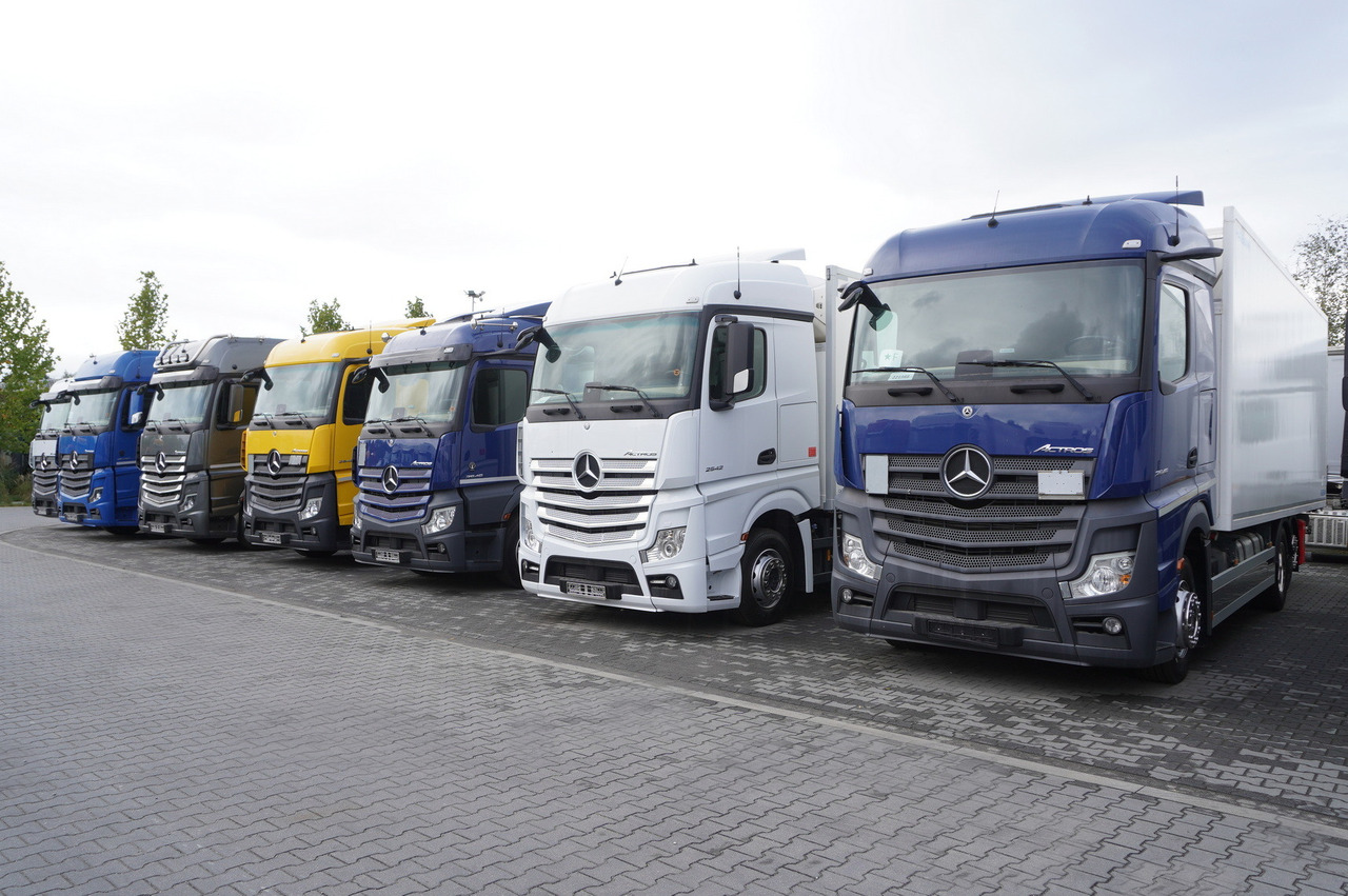 MERCEDES-BENZ Actros 2545 / Multitemperature Refrigerator / several units - شاحنة الفريزر: صورة 2 MERCEDES-BENZ Actros 2545 / Multitemperature Refrigerator / several units - شاحنة الفريزر: صورة 2