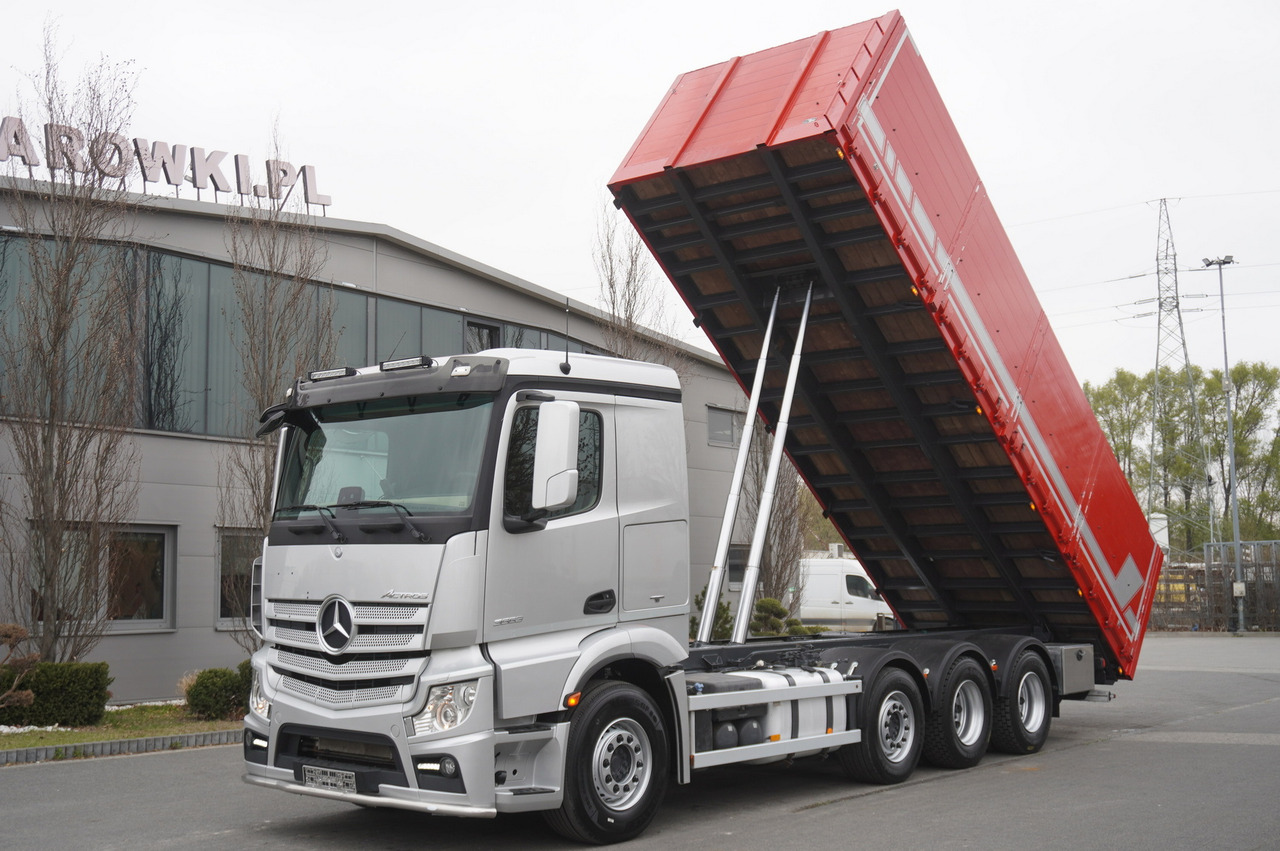 MERCEDES-BENZ Actros 3563 8x4 / Tipper for grain 20 t load capacity - شاحنات مسطحة: صورة 1 MERCEDES-BENZ Actros 3563 8x4 / Tipper for grain 20 t load capacity - شاحنات مسطحة: صورة 1