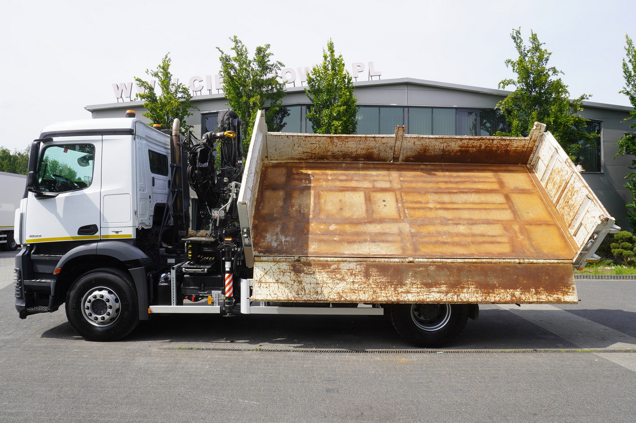 شاحنة قلاب, شاحنة كرين MERCEDES-BENZ Arocs 1833 / 87,000 km!!! / Hds HIAB X-DUO 128 B-2 / three-sided tipper: صورة 14