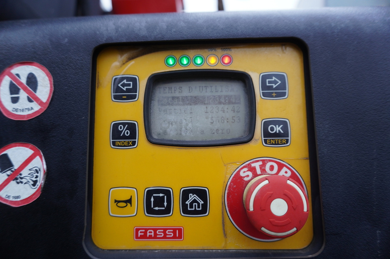 RENAULT C280 DTI 8 / FASSI crane 5.6 T / 560 MTH / range 8 m / Flatbed 15 EPAL - شاحنات مسطحة, شاحنة كرين: صورة 3 RENAULT C280 DTI 8 / FASSI crane 5.6 T / 560 MTH / range 8 m / Flatbed 15 EPAL - شاحنات مسطحة, شاحنة كرين: صورة 3