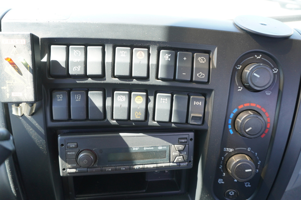 شاحنات مسطحة, شاحنة كرين RENAULT C280 DTI 8 / FASSI crane 5.6 T / range 8 m / Flatbed 15 EPAL: صورة 19 شاحنات مسطحة, شاحنة كرين RENAULT C280 DTI 8 / FASSI crane 5.6 T / range 8 m / Flatbed 15 EPAL: صورة 19