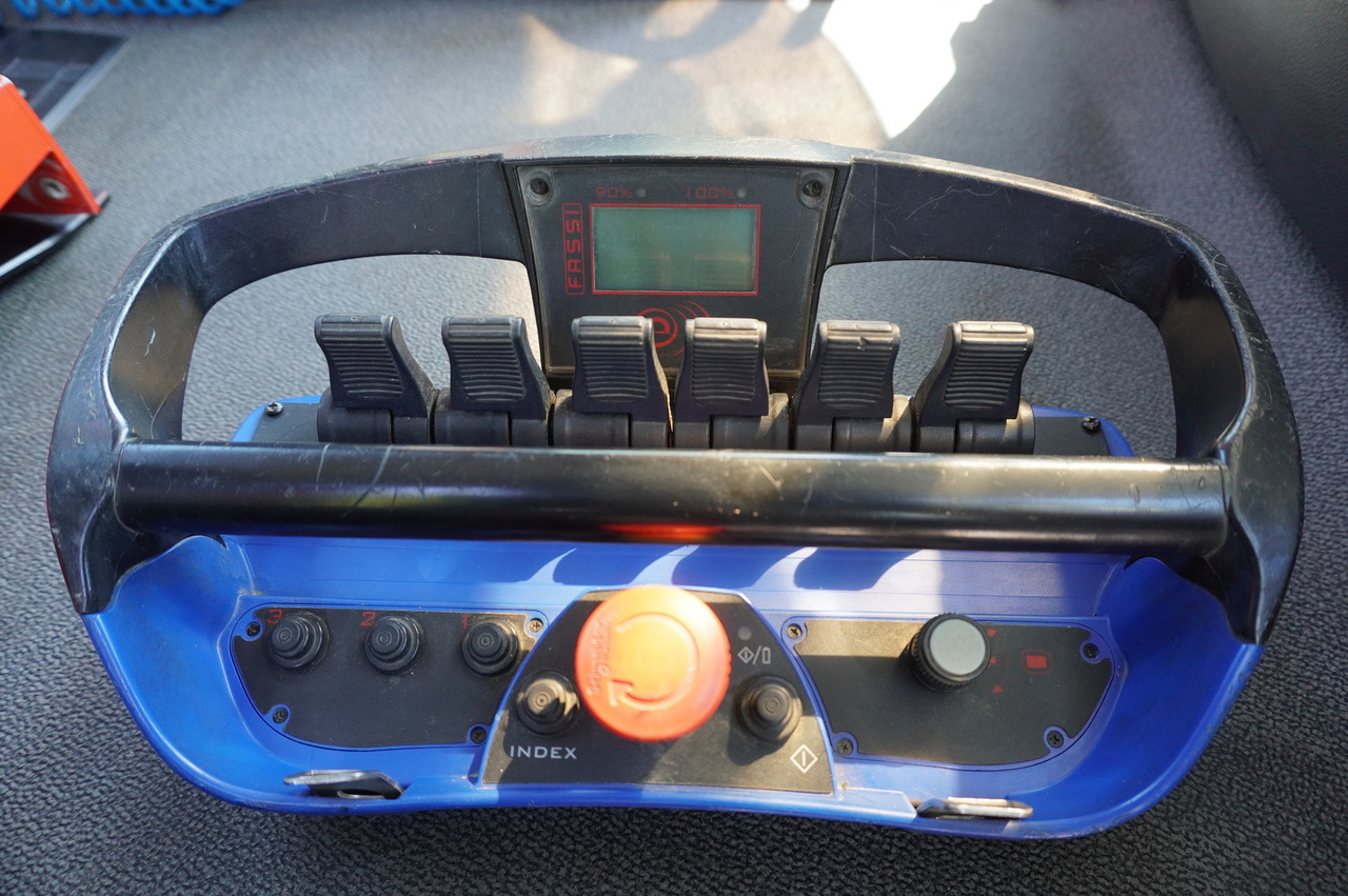 شاحنات مسطحة, شاحنة كرين RENAULT C280 DTI 8 / FASSI crane 5.6 T / range 8 m / Flatbed 15 EPAL: صورة 8 شاحنات مسطحة, شاحنة كرين RENAULT C280 DTI 8 / FASSI crane 5.6 T / range 8 m / Flatbed 15 EPAL: صورة 8