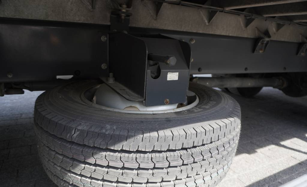 شاحنة مقفلة RENAULT D12 E6 / Container 18 pallets / tail lift: صورة 18 شاحنة مقفلة RENAULT D12 E6 / Container 18 pallets / tail lift: صورة 18