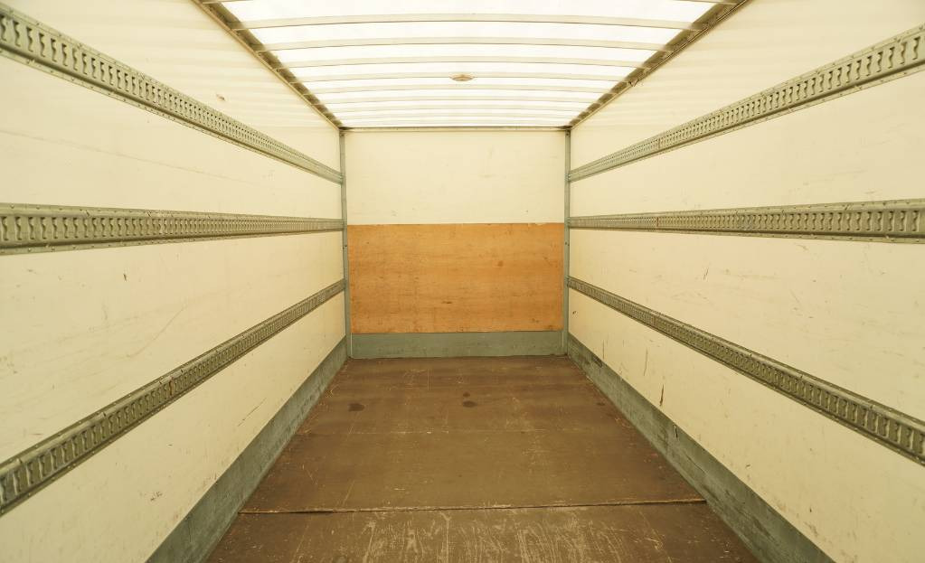 RENAULT D12 E6 / Container 18 pallets / tail lift - شاحنة مقفلة: صورة 5 RENAULT D12 E6 / Container 18 pallets / tail lift - شاحنة مقفلة: صورة 5