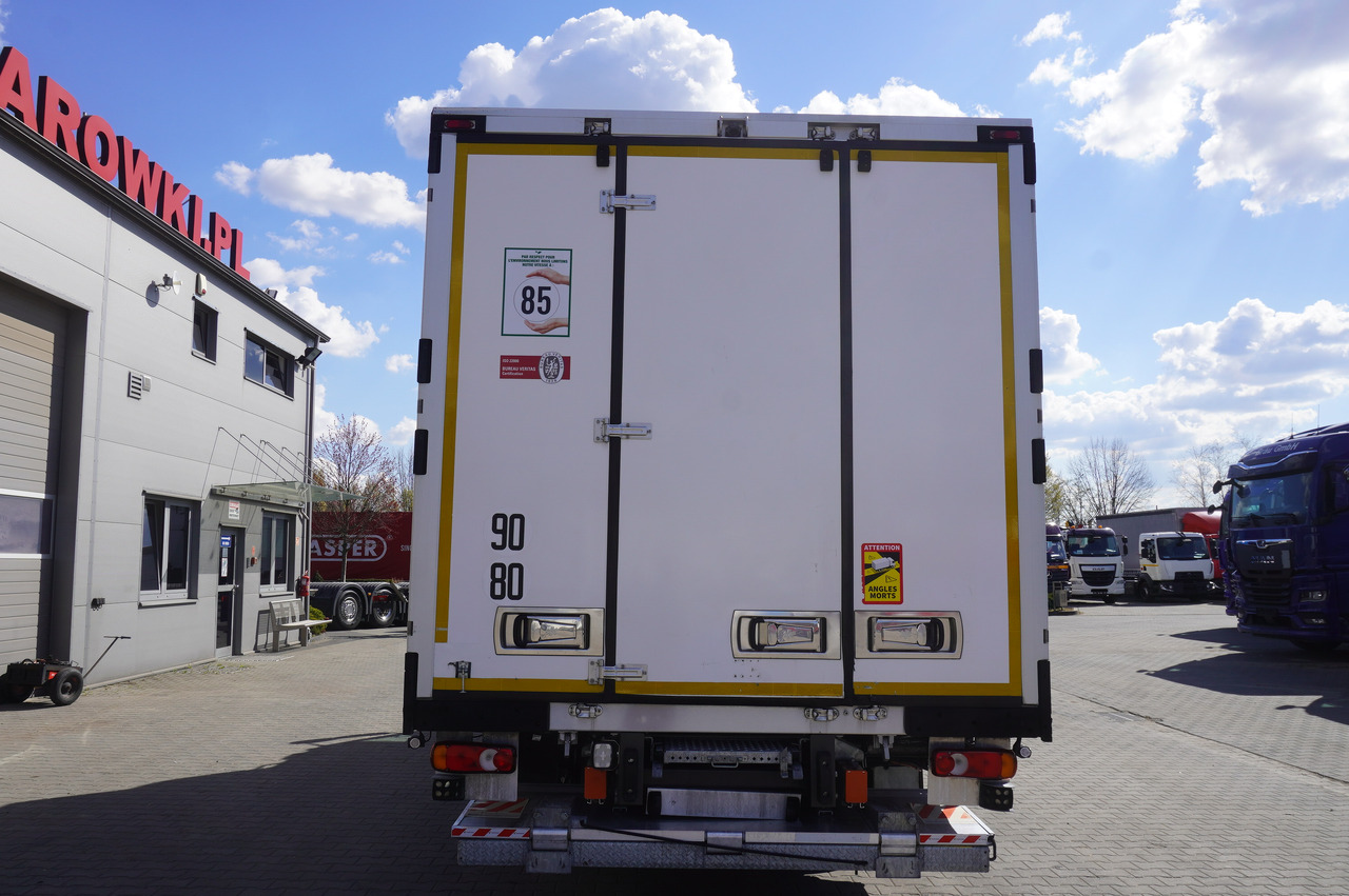 RENAULT D12 / Lamberet refrigerated truck / Dhollandia tail lift 1500 kg / 130 thousand km !! - شاحنة الفريزر: صورة 4 RENAULT D12 / Lamberet refrigerated truck / Dhollandia tail lift 1500 kg / 130 thousand km !! - شاحنة الفريزر: صورة 4
