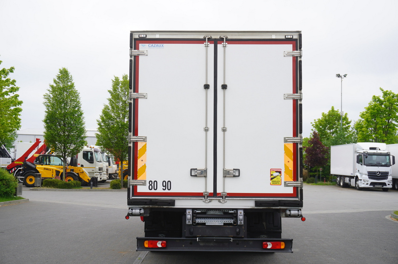 RENAULT D13 / 140 tho km !!! / Meat hook refrigerator / Thermoking T800R / 2 units - شاحنة الفريزر: صورة 4 RENAULT D13 / 140 tho km !!! / Meat hook refrigerator / Thermoking T800R / 2 units - شاحنة الفريزر: صورة 4