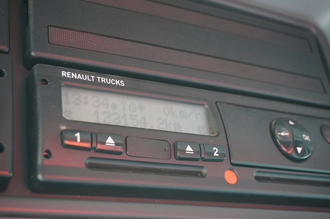 RENAULT K380 6×4 / FASSI F175 crane 7.85 t / 120 thousand km! / 2-sided tipper - شاحنة قلاب, شاحنة كرين: صورة 2 RENAULT K380 6×4 / FASSI F175 crane 7.85 t / 120 thousand km! / 2-sided tipper - شاحنة قلاب, شاحنة كرين: صورة 2