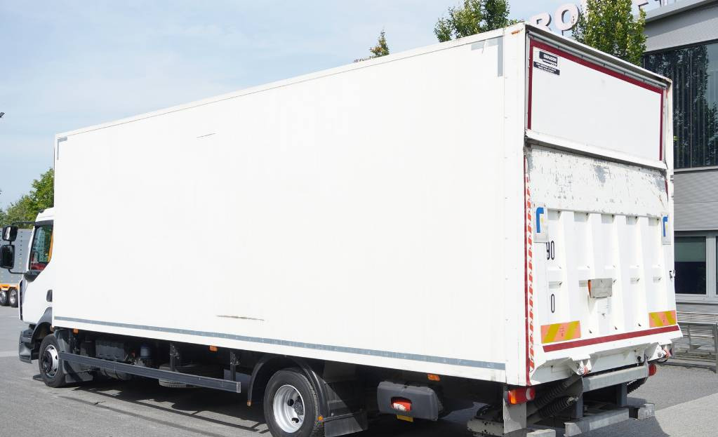 RENAULT Renault D12 E6 / Container 18 pallets / Lift - شاحنة مقفلة: صورة 3 RENAULT Renault D12 E6 / Container 18 pallets / Lift - شاحنة مقفلة: صورة 3