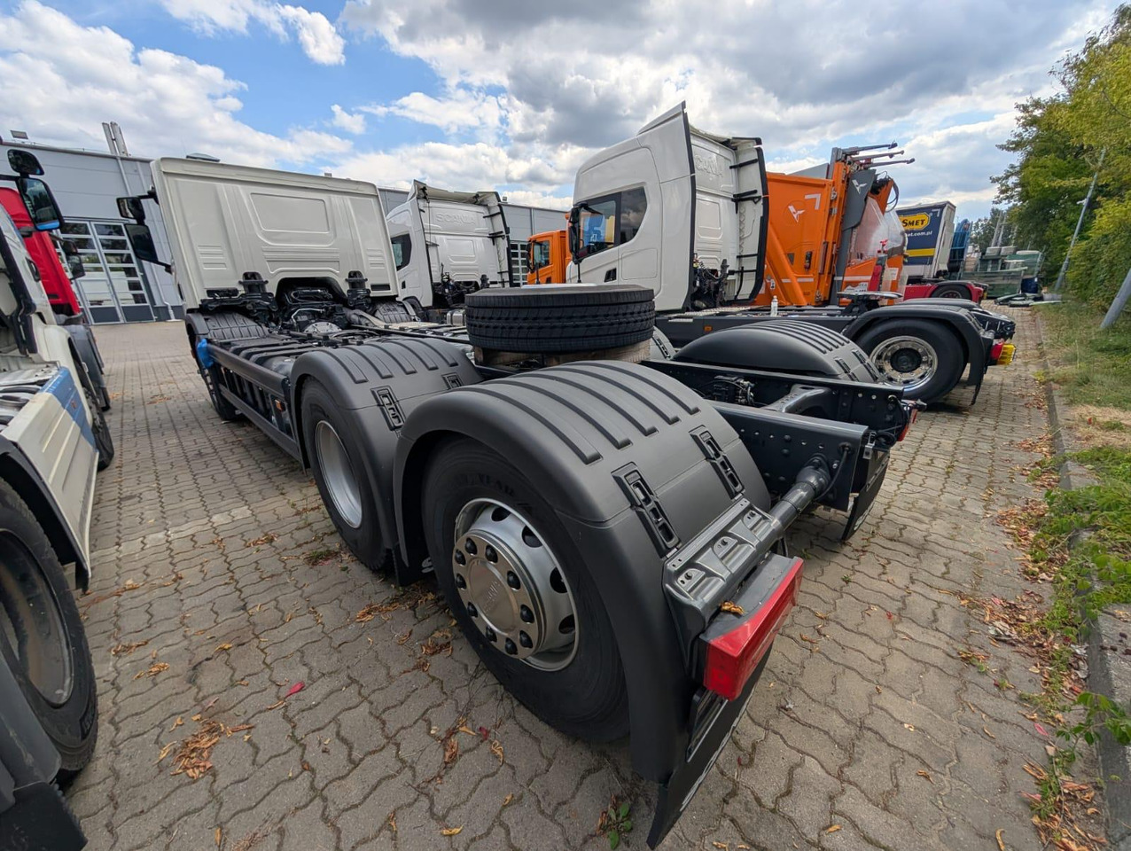 SCANIA P 340 B6x2*4NA / chassis frame / steering axle / CNG - شاحنة النفايات: صورة 4 SCANIA P 340 B6x2*4NA / chassis frame / steering axle / CNG - شاحنة النفايات: صورة 4