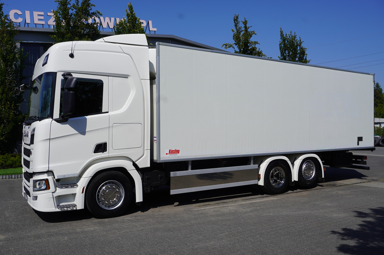 SCANIA R500 Hook-Up Refrigerated Truck KIESLING 20 EPAL / Carrier Supra 1250 Silent - شاحنة الفريزر: صورة 2 SCANIA R500 Hook-Up Refrigerated Truck KIESLING 20 EPAL / Carrier Supra 1250 Silent - شاحنة الفريزر: صورة 2