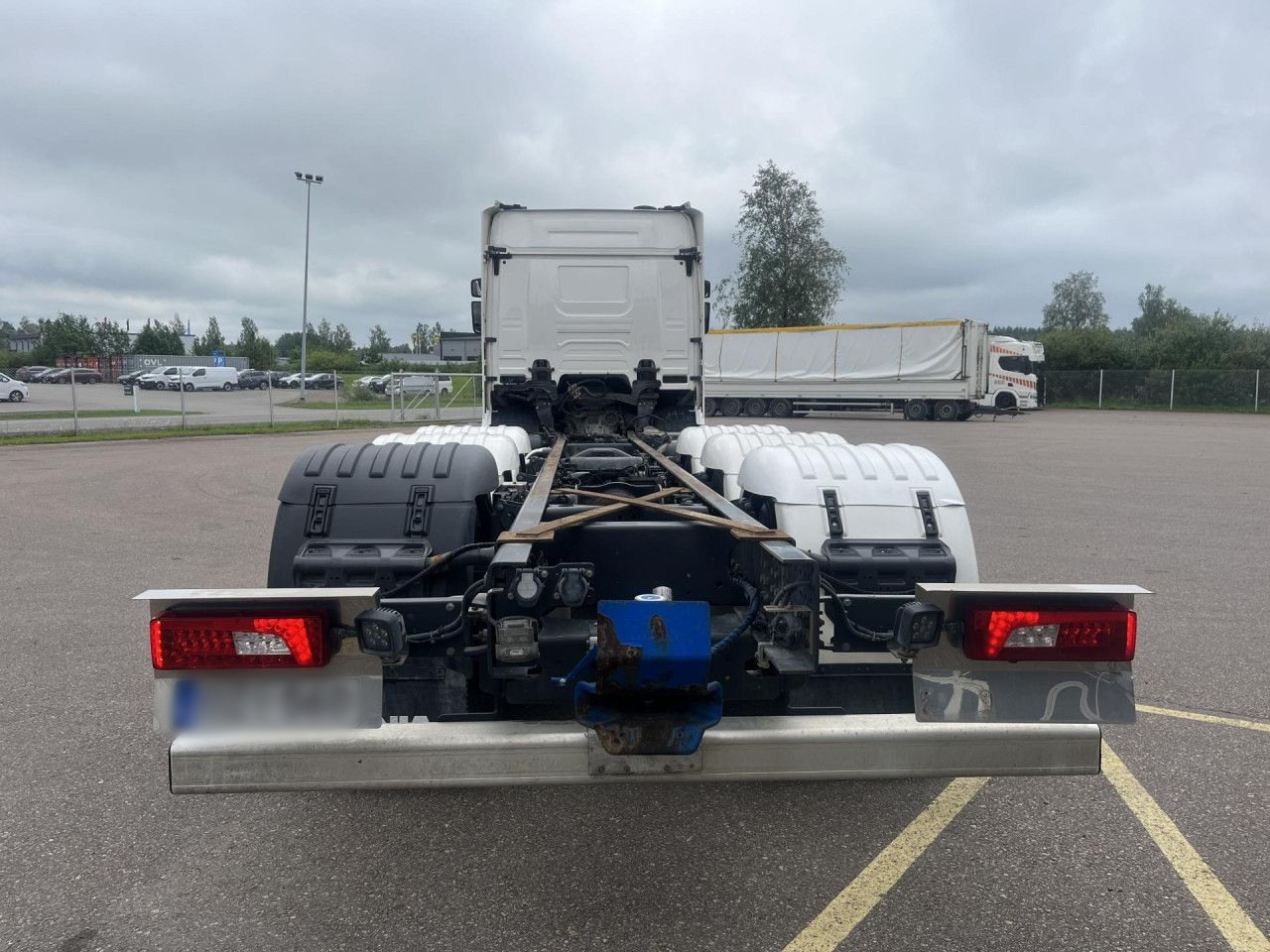 SCANIA R560 B8x4*4 / Chassis / sleeper cab / Power take-off - شاحنة هيكل كابينة: صورة 5 SCANIA R560 B8x4*4 / Chassis / sleeper cab / Power take-off - شاحنة هيكل كابينة: صورة 5