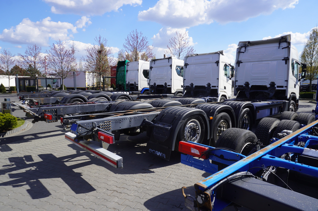 SCANIA R650 V8 / 650 HP/ frame 8.8 m / steered 4th axis / 20 units - شاحنة كرين: صورة 4 SCANIA R650 V8 / 650 HP/ frame 8.8 m / steered 4th axis / 20 units - شاحنة كرين: صورة 4