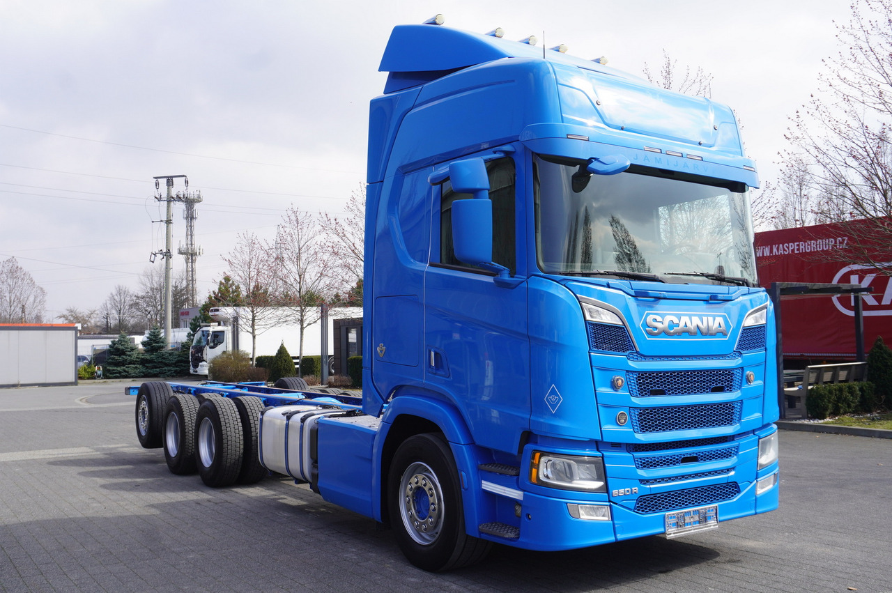 SCANIA R650 V8 / 650 HP/ frame 8.8 m / steered 4th axle - شاحنة هيكل كابينة: صورة 5 SCANIA R650 V8 / 650 HP/ frame 8.8 m / steered 4th axle - شاحنة هيكل كابينة: صورة 5