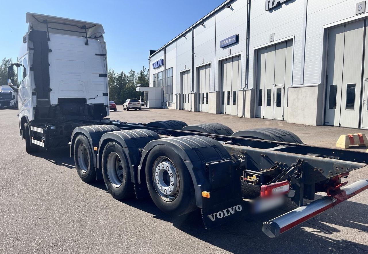 VOLVO FH 650 8x4 / Truck chassis / Sleeper cab - شاحنة هيكل كابينة: صورة 4 VOLVO FH 650 8x4 / Truck chassis / Sleeper cab - شاحنة هيكل كابينة: صورة 4