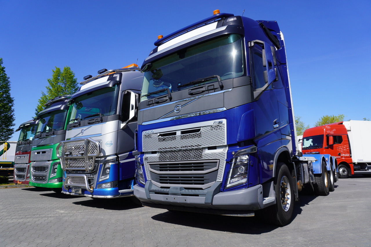 VOLVO FH16 750 / 750 HP! / chassis / 4 units 8x4 - شاحنة قطع الأشجار: صورة 4 VOLVO FH16 750 / 750 HP! / chassis / 4 units 8x4 - شاحنة قطع الأشجار: صورة 4