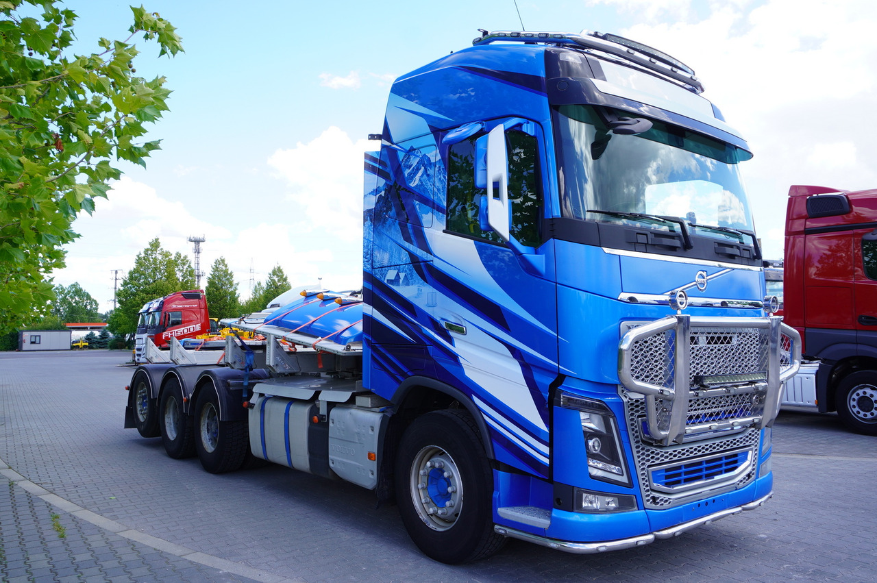 VOLVO FH16 750 8x4 / ALUCAR stanchion superstructure / 7.6 m chassis / Steered axle - شاحنة قطع الأشجار: صورة 4 VOLVO FH16 750 8x4 / ALUCAR stanchion superstructure / 7.6 m chassis / Steered axle - شاحنة قطع الأشجار: صورة 4