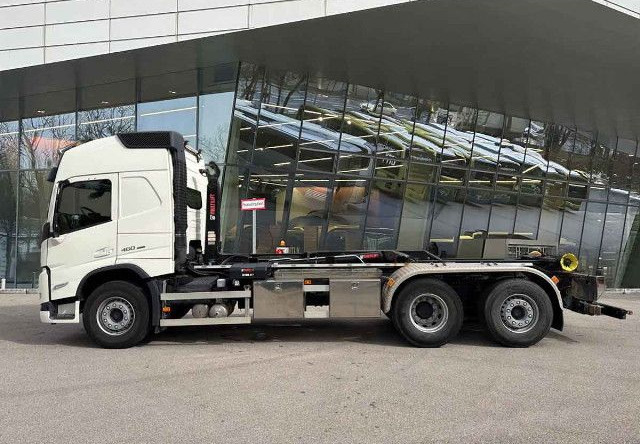 VOLVO FM 460 6X2*4 / HIAB ULT21S61 hooklift / 50 tho. km! / 2022 - شاحنة ذات خطاف: صورة 3 VOLVO FM 460 6X2*4 / HIAB ULT21S61 hooklift / 50 tho. km! / 2022 - شاحنة ذات خطاف: صورة 3