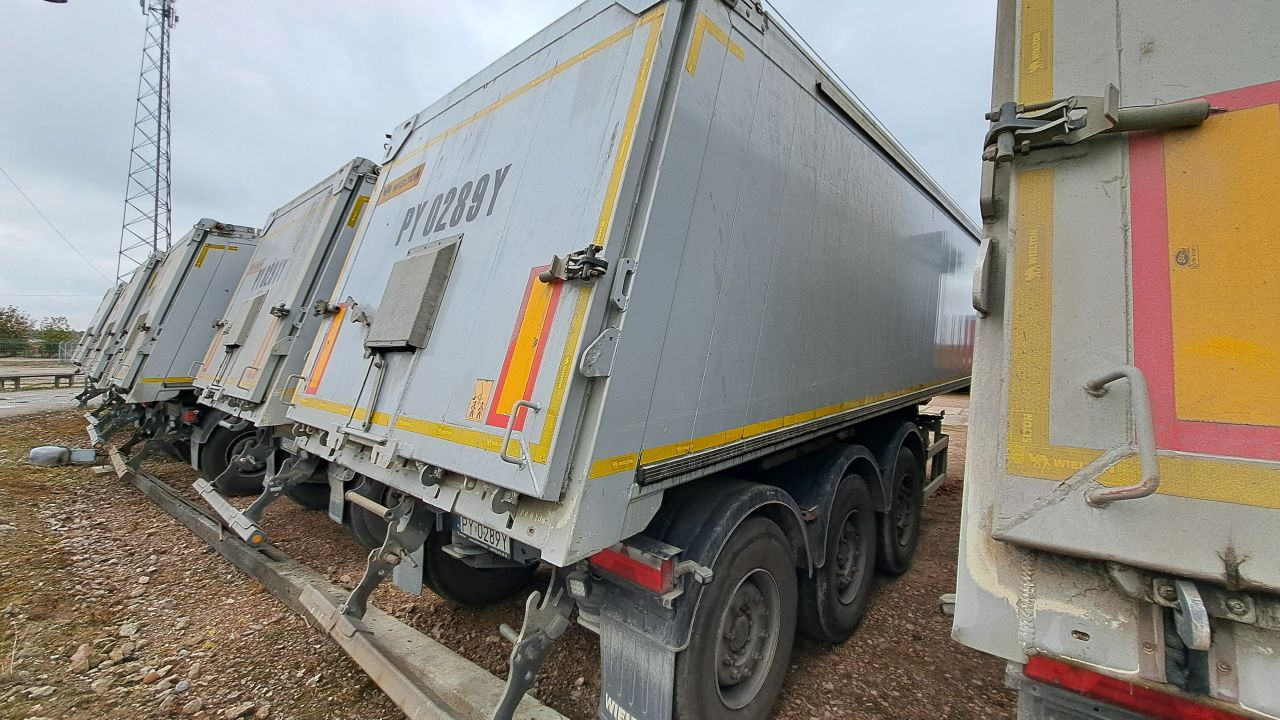 WIELTON NW-3 / weight 6.2 t / capacity 38m3 / Electrically folded roof / Teflon / 20 units, 2022 - قلابة نصف مقطورة نصف مقطورة قلابة: صورة 4 WIELTON NW-3 / weight 6.2 t / capacity 38m3 / Electrically folded roof / Teflon / 20 units, 2022 - قلابة نصف مقطورة نصف مقطورة قلابة: صورة 4