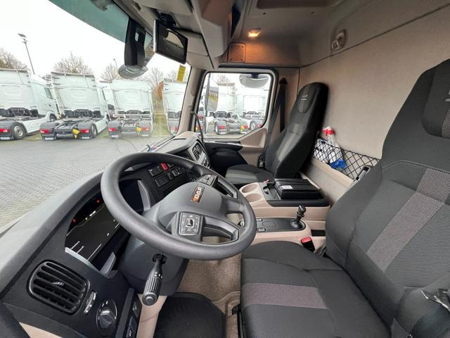 DAF XB 290 FA 16 to. Curtainsider LBW 1.5 Tonnen AHK - شاحنة ستارة: صورة 2 DAF XB 290 FA 16 to. Curtainsider LBW 1.5 Tonnen AHK - شاحنة ستارة: صورة 2