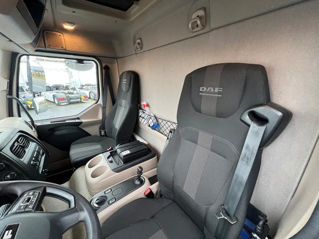 DAF XB 290 FA 16 to. Curtainsider LBW 1.5 Tonnen AHK - شاحنة ستارة: صورة 3 DAF XB 290 FA 16 to. Curtainsider LBW 1.5 Tonnen AHK - شاحنة ستارة: صورة 3