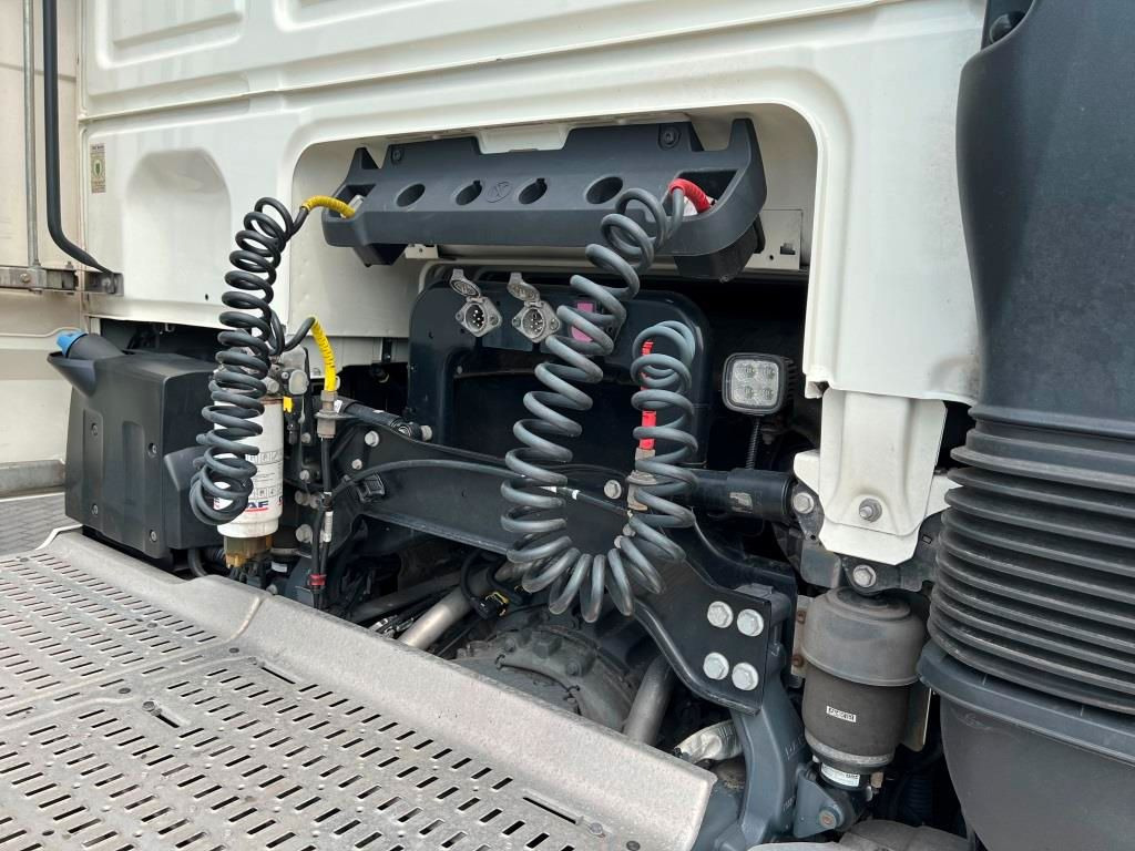 DAF XF 480 FT SSC Intarder Standklima 2x Tank 1185 L - وحدة جر: صورة 5 DAF XF 480 FT SSC Intarder Standklima 2x Tank 1185 L - وحدة جر: صورة 5