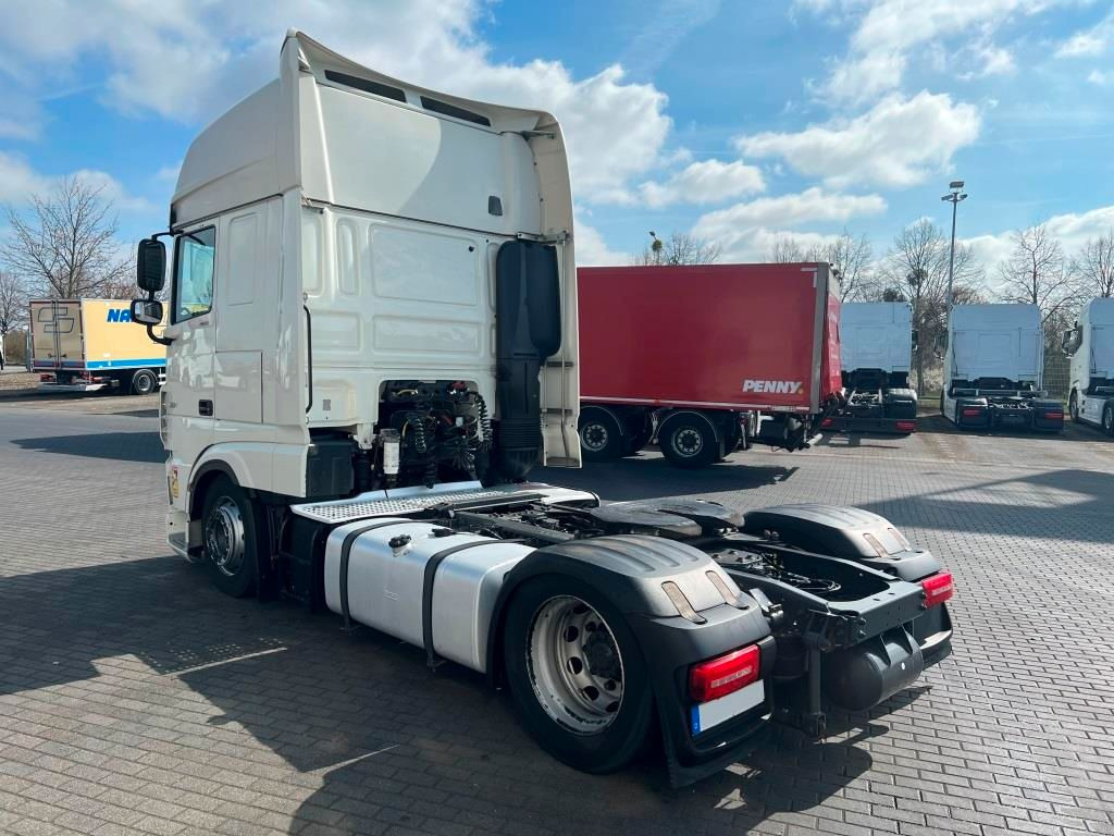 DAF XF 480 FT SSC Low Deck TraXon Intarder 2 x Tank - وحدة جر: صورة 3 DAF XF 480 FT SSC Low Deck TraXon Intarder 2 x Tank - وحدة جر: صورة 3