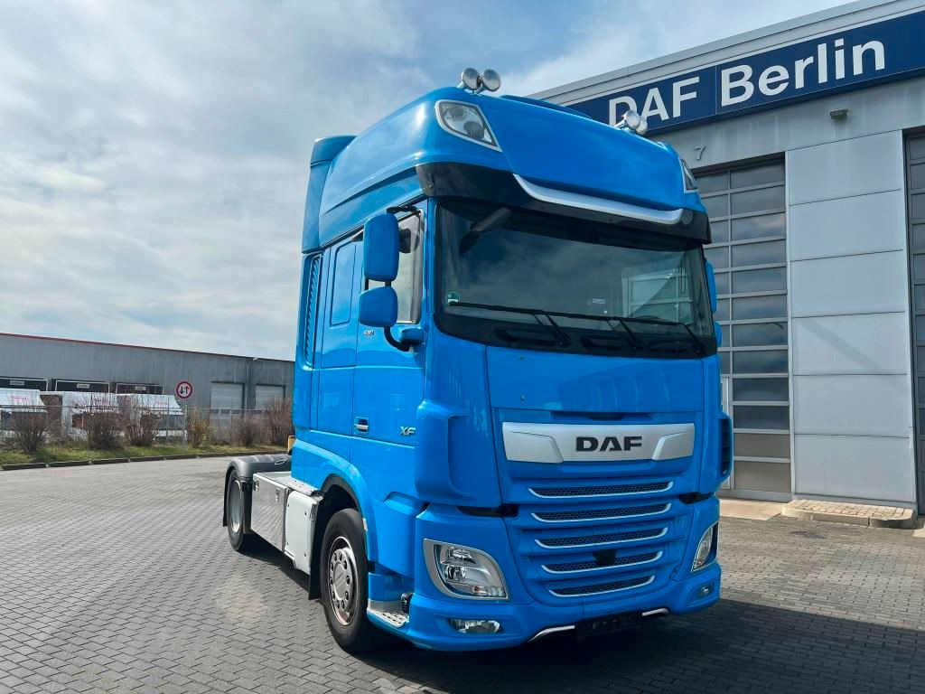 DAF XF 530 FT SSC Retarder Standklima Navigation - وحدة جر: صورة 1 DAF XF 530 FT SSC Retarder Standklima Navigation - وحدة جر: صورة 1