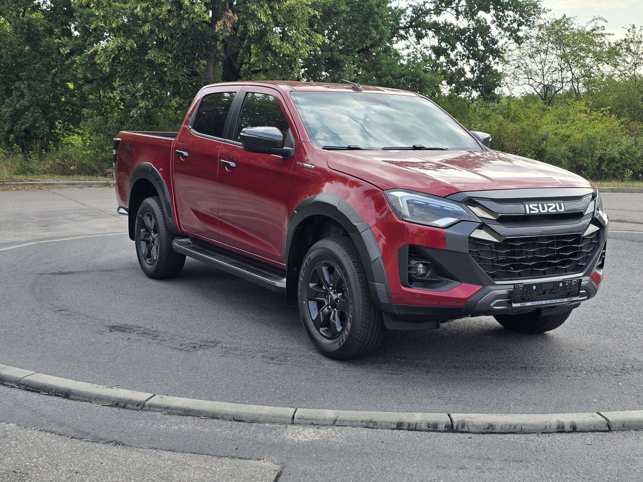 Isuzu D-Max V-Cross im Vorlauf 25er Modell - سيارة دفع رباعي: صورة 3 Isuzu D-Max V-Cross im Vorlauf 25er Modell - سيارة دفع رباعي: صورة 3
