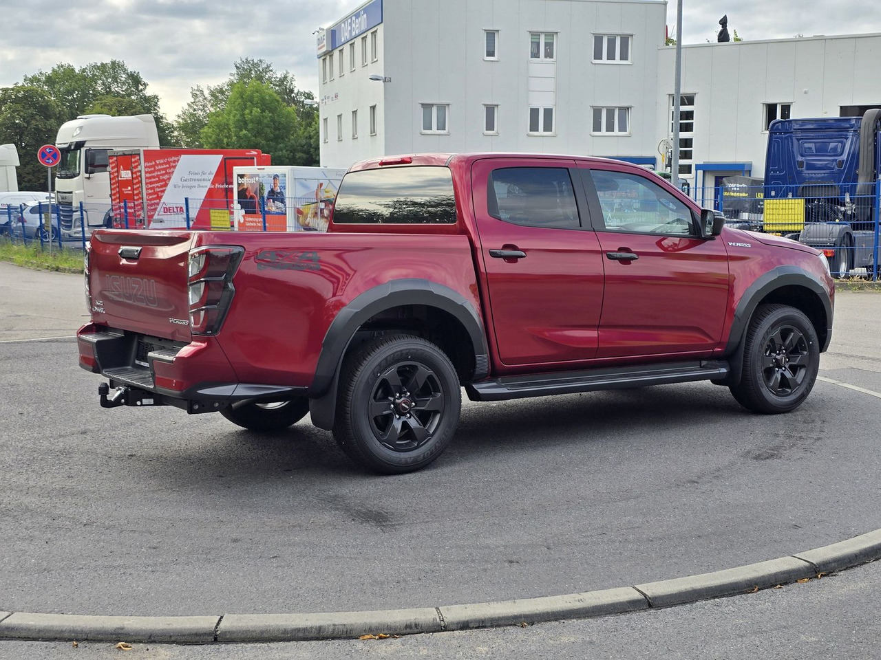Isuzu D-Max V-Cross im Vorlauf 25er Modell - سيارة دفع رباعي: صورة 5 Isuzu D-Max V-Cross im Vorlauf 25er Modell - سيارة دفع رباعي: صورة 5