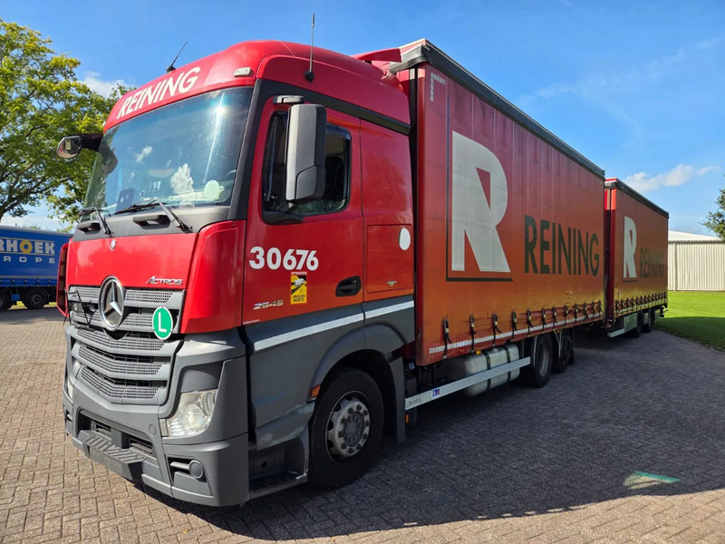 Mercedes-Benz Actros 2545 6X2 Retarder Volumecombi - شاحنة ستارة: صورة 1 Mercedes-Benz Actros 2545 6X2 Retarder Volumecombi - شاحنة ستارة: صورة 1