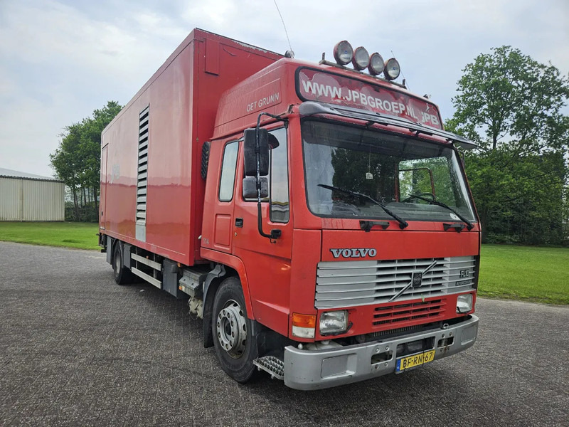 Volvo FL 10 - شاحنة مقفلة: صورة 2 Volvo FL 10 - شاحنة مقفلة: صورة 2