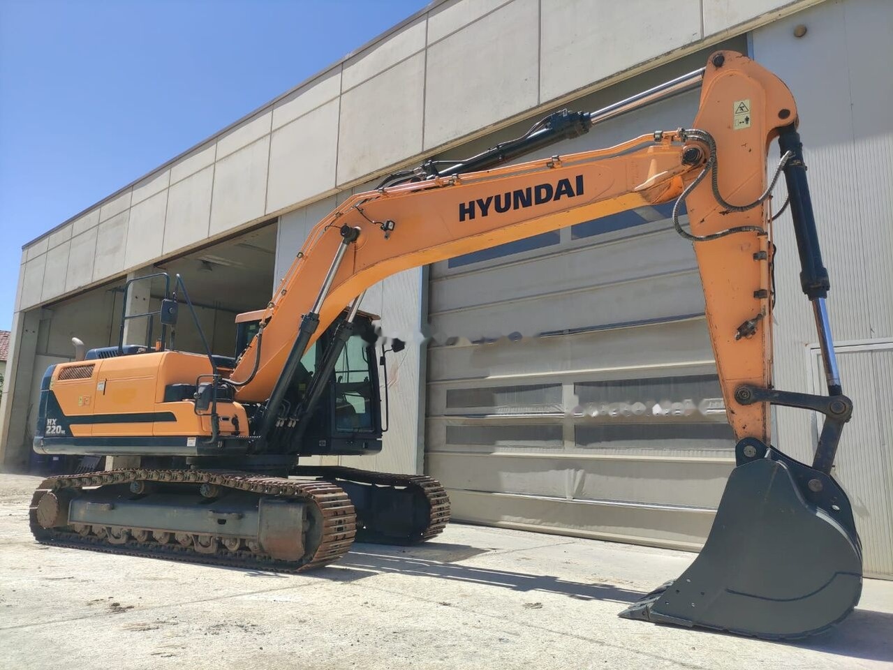 Hyundai HX220NL - حفار زحاف: صورة 3 Hyundai HX220NL - حفار زحاف: صورة 3
