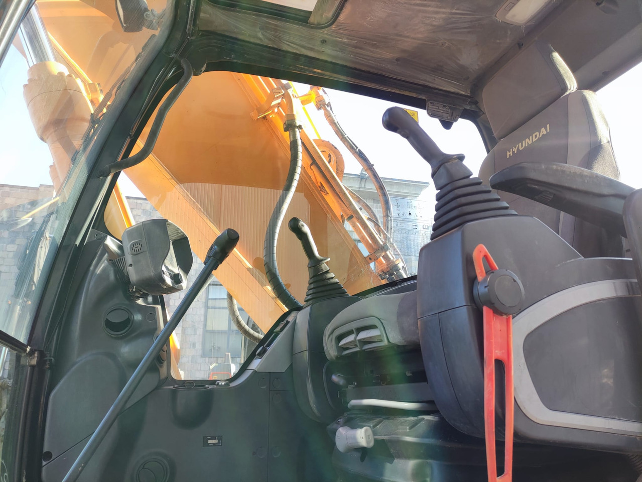 Hyundai R220NLC-9A - حفار زحاف: صورة 5 Hyundai R220NLC-9A - حفار زحاف: صورة 5