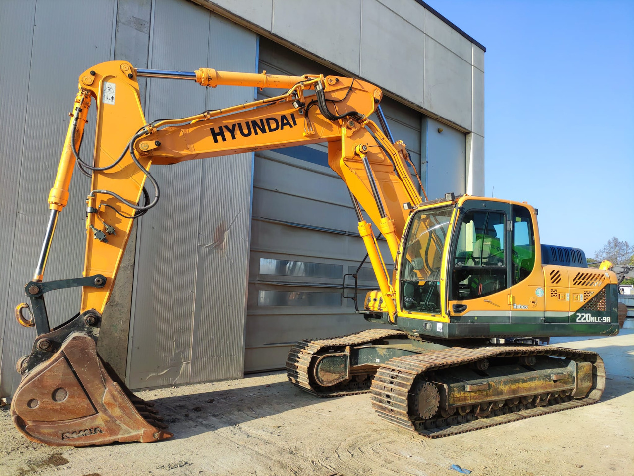 Hyundai R220NLC-9A - حفار زحاف: صورة 1 Hyundai R220NLC-9A - حفار زحاف: صورة 1