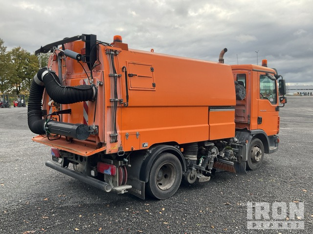 2013 MAN TGL12.220 2013 Faun ViaJet 5R-HS on Kehrmaschine - سياره كنس شوارع: صورة 4 2013 MAN TGL12.220 2013 Faun ViaJet 5R-HS on Kehrmaschine - سياره كنس شوارع: صورة 4