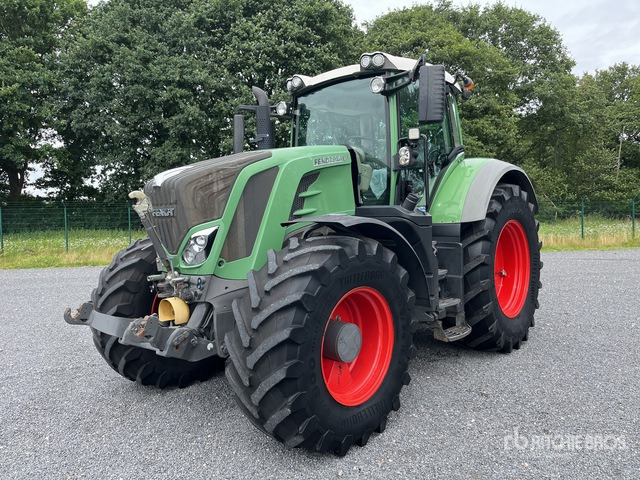 2014 Fendt 824 Vario Profi Plus 4WD Tractor - جرار: صورة 2 2014 Fendt 824 Vario Profi Plus 4WD Tractor - جرار: صورة 2