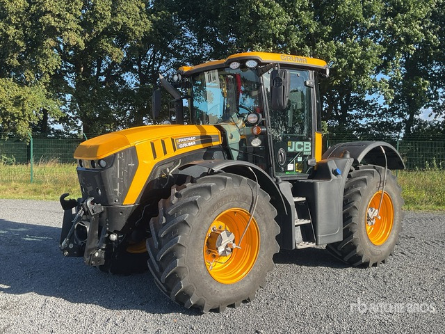 2015 JCB Fastrac 4220 4WD Tractor - جرار: صورة 2 2015 JCB Fastrac 4220 4WD Tractor - جرار: صورة 2