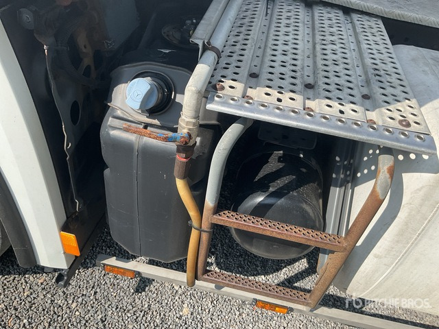 2015 Mercedes-Benz Actros 1845LS 4x2 S/A Sleeper Truck Tractor - وحدة جر: صورة 5 2015 Mercedes-Benz Actros 1845LS 4x2 S/A Sleeper Truck Tractor - وحدة جر: صورة 5