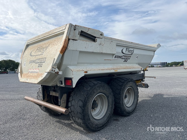 2020 fliegl Stone-Master 252 T/A End Dump Trailer - التقطيع جزازة/ ماكينات قطع الحشائش: صورة 4 2020 fliegl Stone-Master 252 T/A End Dump Trailer - التقطيع جزازة/ ماكينات قطع الحشائش: صورة 4