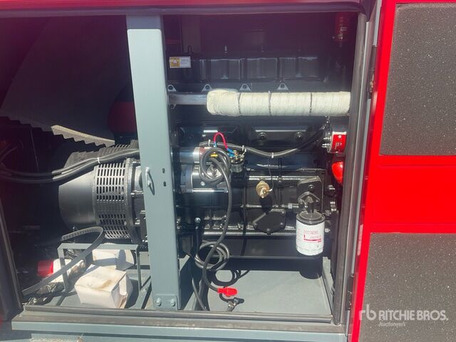 مجموعة المولدات Devol VG-R30 Generator Set: صورة 6 مجموعة المولدات Devol VG-R30 Generator Set: صورة 6