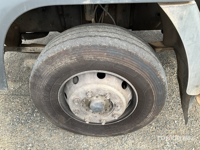 2002 Nissan Atleon 210 4x2 with Crane Rollback Truck - شاحنة سحب: صورة 5 2002 Nissan Atleon 210 4x2 with Crane Rollback Truck - شاحنة سحب: صورة 5