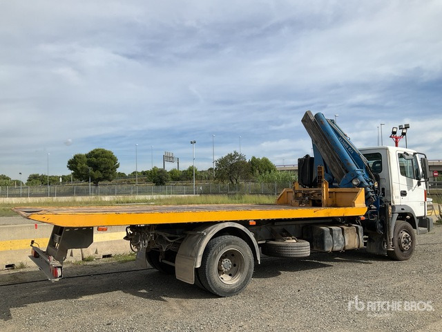 2002 Nissan Atleon 210 4x2 with Crane Rollback Truck - شاحنة سحب: صورة 3 2002 Nissan Atleon 210 4x2 with Crane Rollback Truck - شاحنة سحب: صورة 3