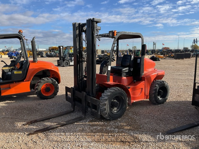 2004 Mast Explorer H25D 4x4 Rough Terrain Forklift - رافعة شوكية للأرض الوعرة: صورة 2 2004 Mast Explorer H25D 4x4 Rough Terrain Forklift - رافعة شوكية للأرض الوعرة: صورة 2