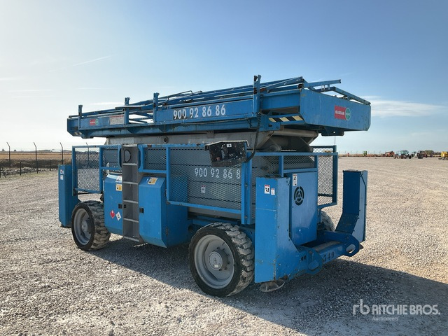 2006 Genie GS5390RT 4x4 Diesel Scissor Lift - رافعة هيدروليكية مقصية: صورة 4 2006 Genie GS5390RT 4x4 Diesel Scissor Lift - رافعة هيدروليكية مقصية: صورة 4